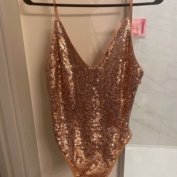 Forever 21 sequence bodysuit - Picture 3 of 4